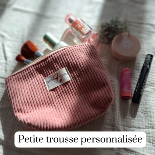 Petite trousse en velours côtelé zippée personnalisée