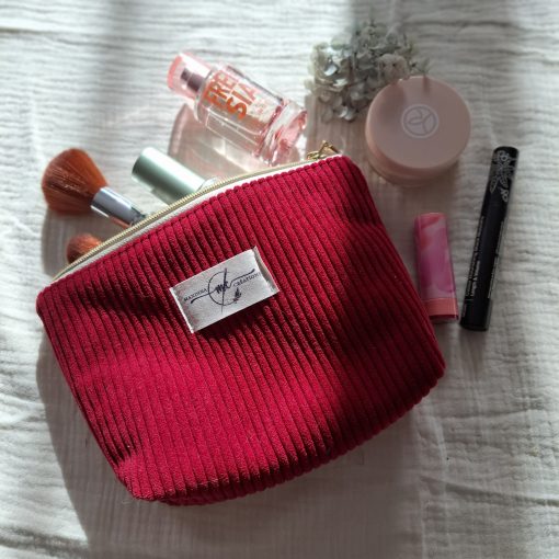 Petite trousse zippée en velours côtelé couleur bordeaux