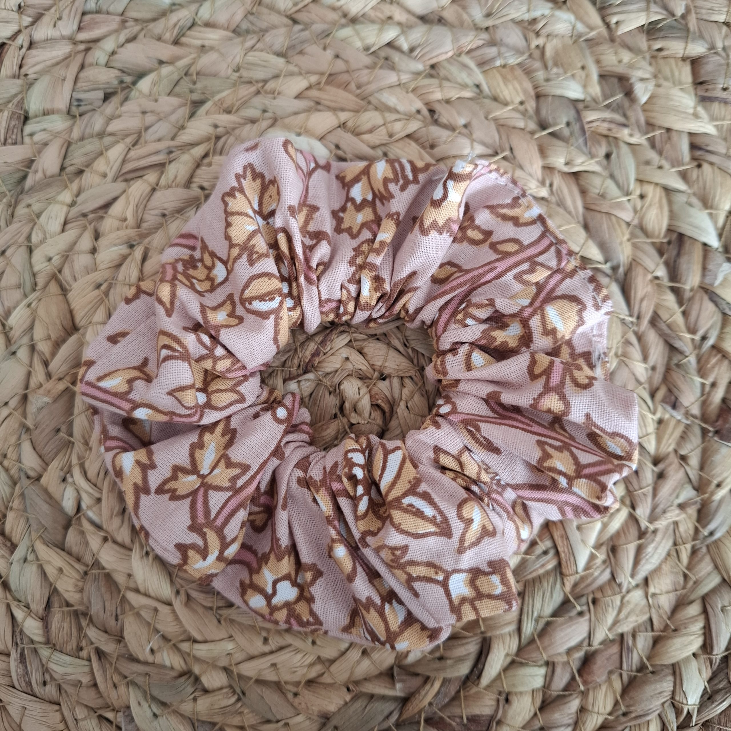 chouchou coton imprimé fleurs indienne rose
