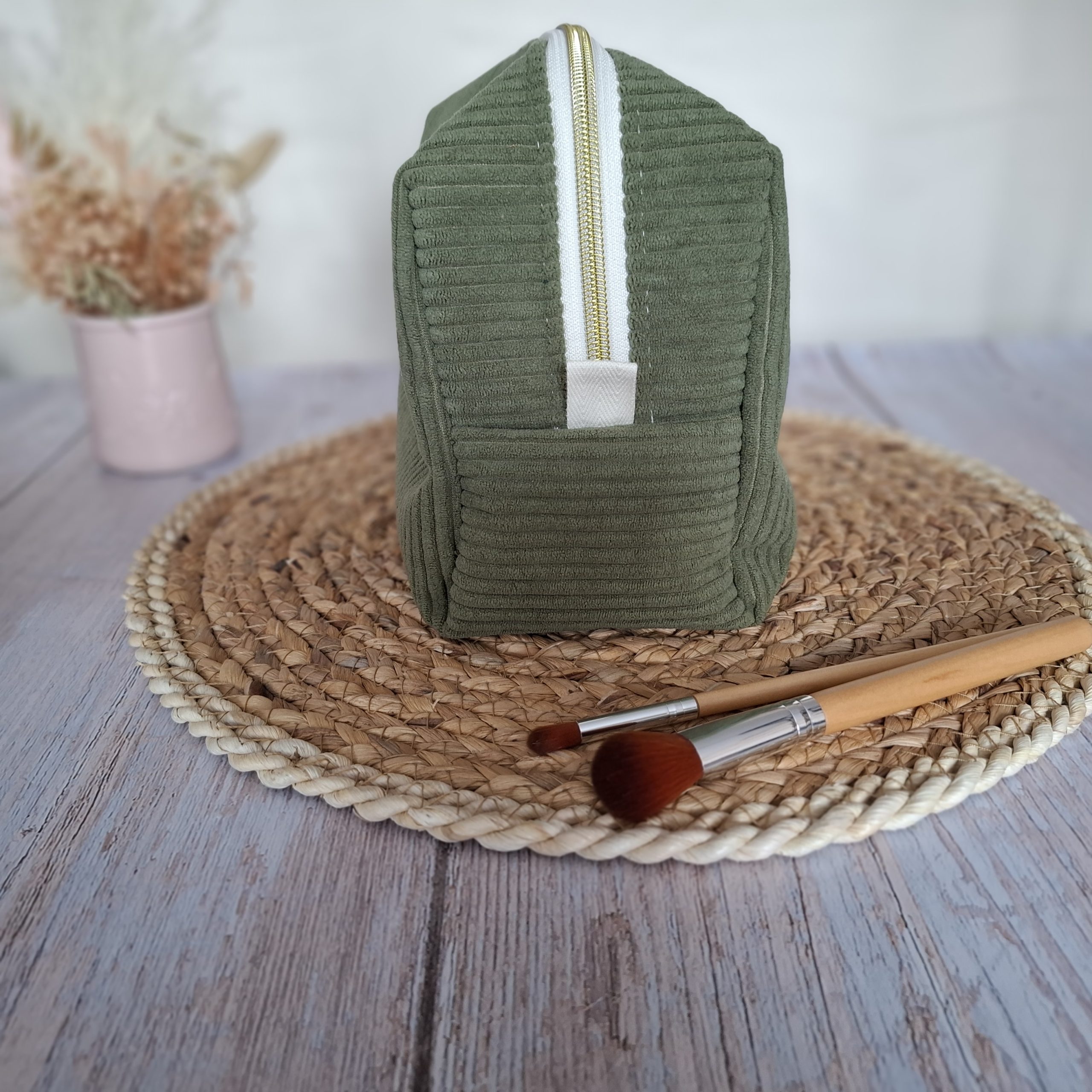 Trousse de toilette velours côtelé vert kaki