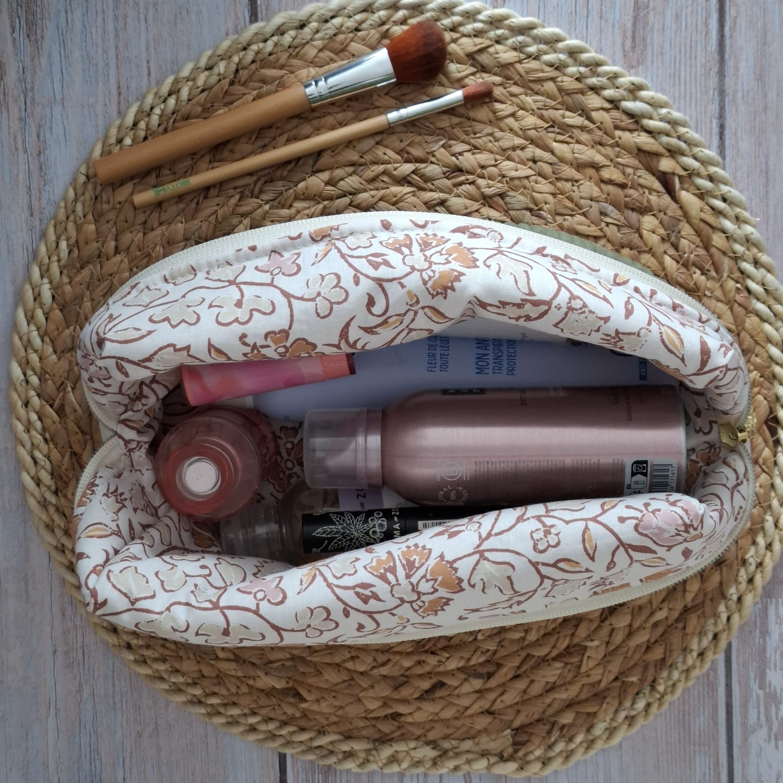 Trousse de toilette velours côtelé vert kaki