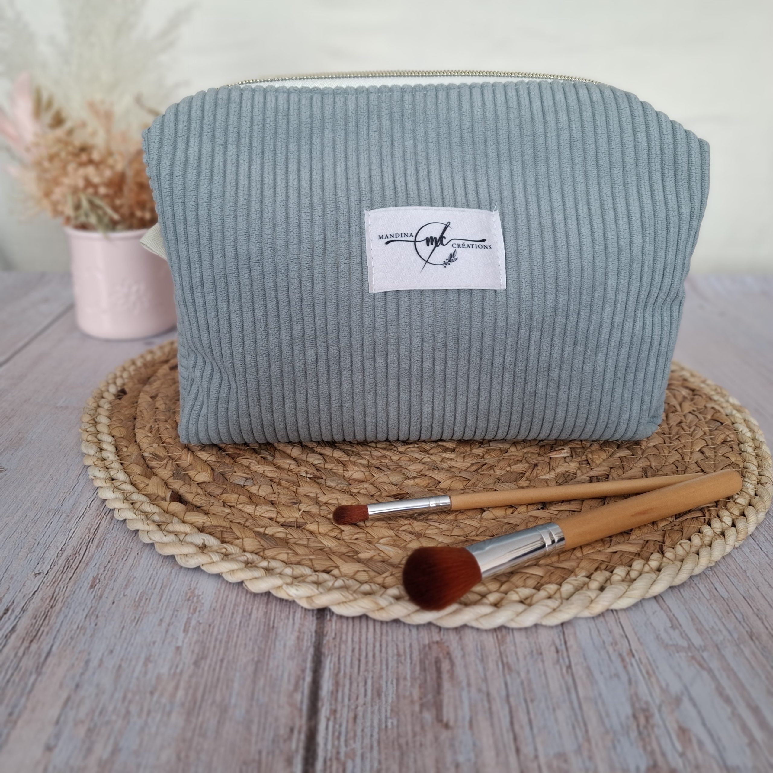Trousse de toilette velours côtelé vert sauge