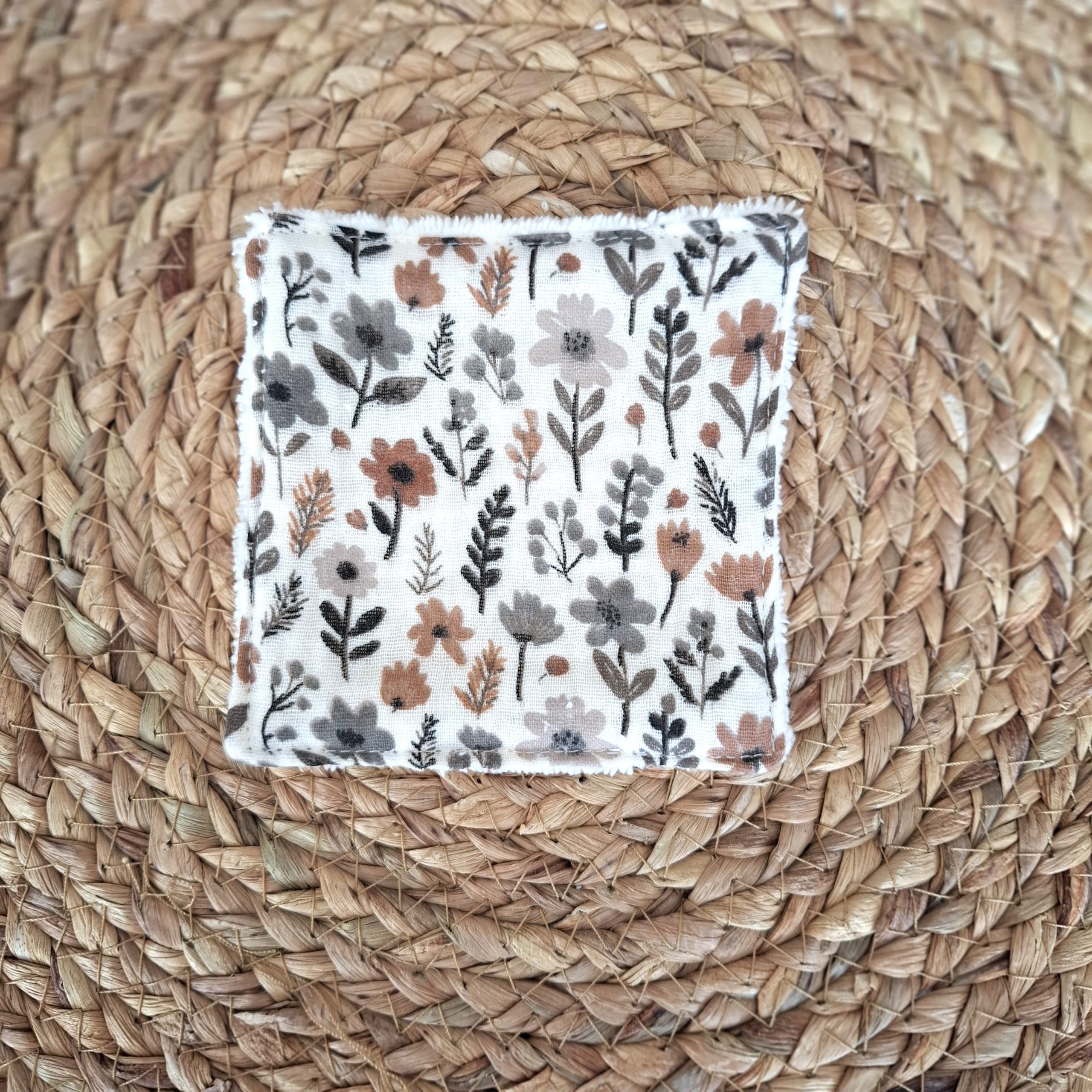 Panière florale avec un lot de 7 lingettes - En stock – Image 17