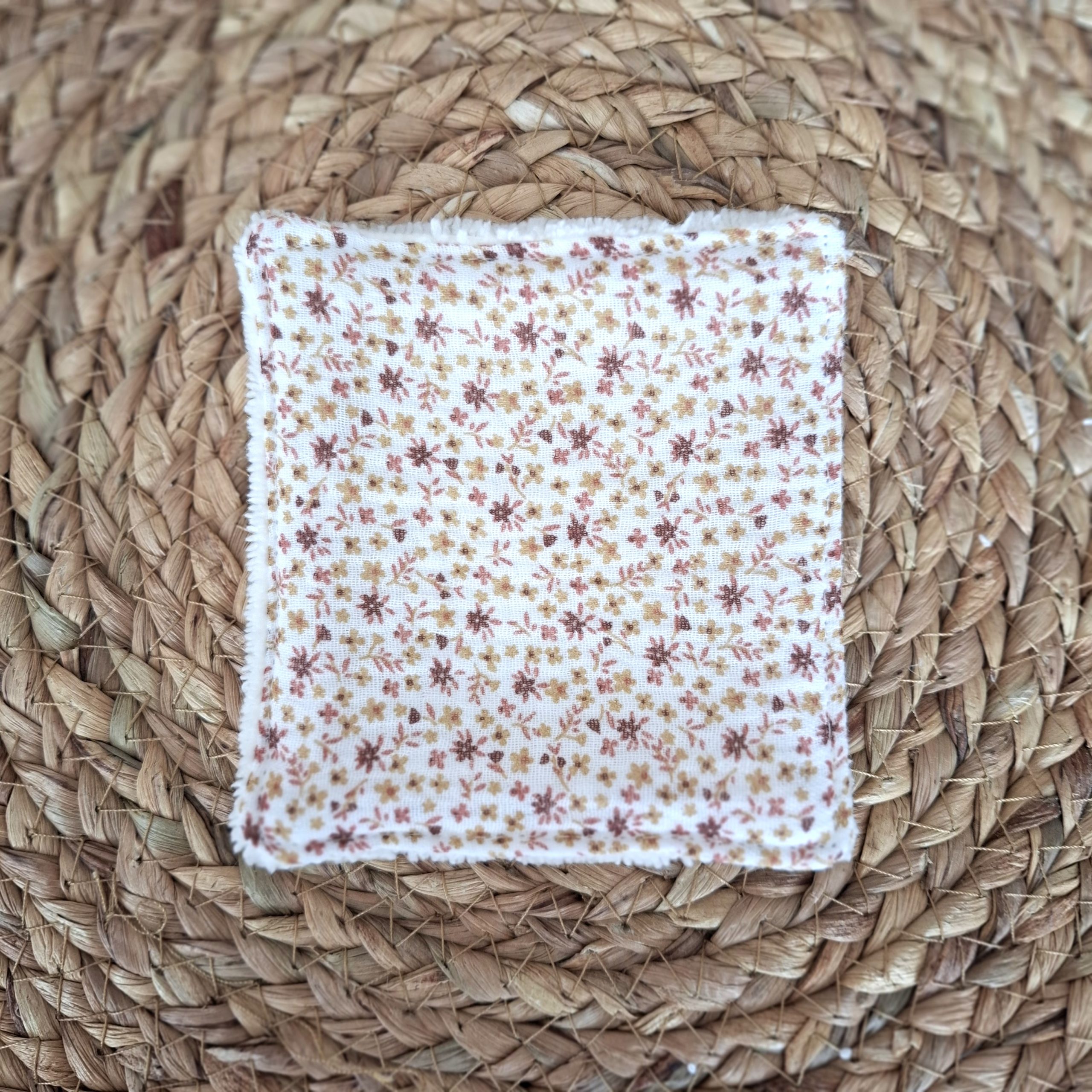 Panière florale avec un lot de 7 lingettes - En stock – Image 3