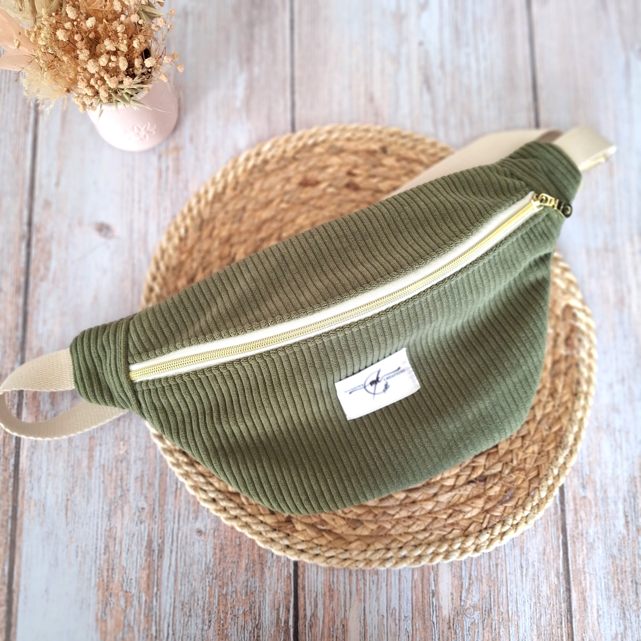 sac banane velours côtelé huggy vert kaki