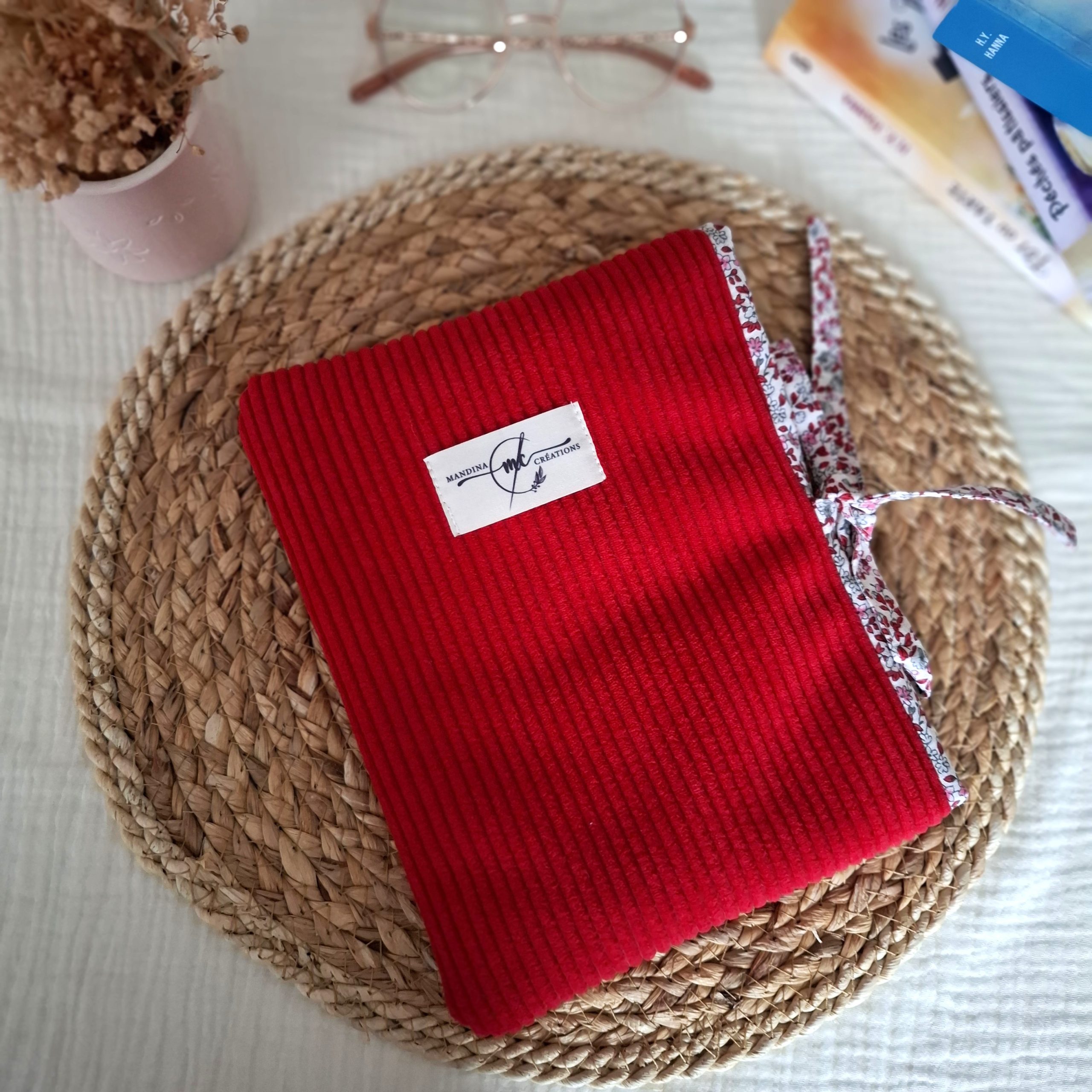 pochette pour livre de poche velours côtelé huggy tomate