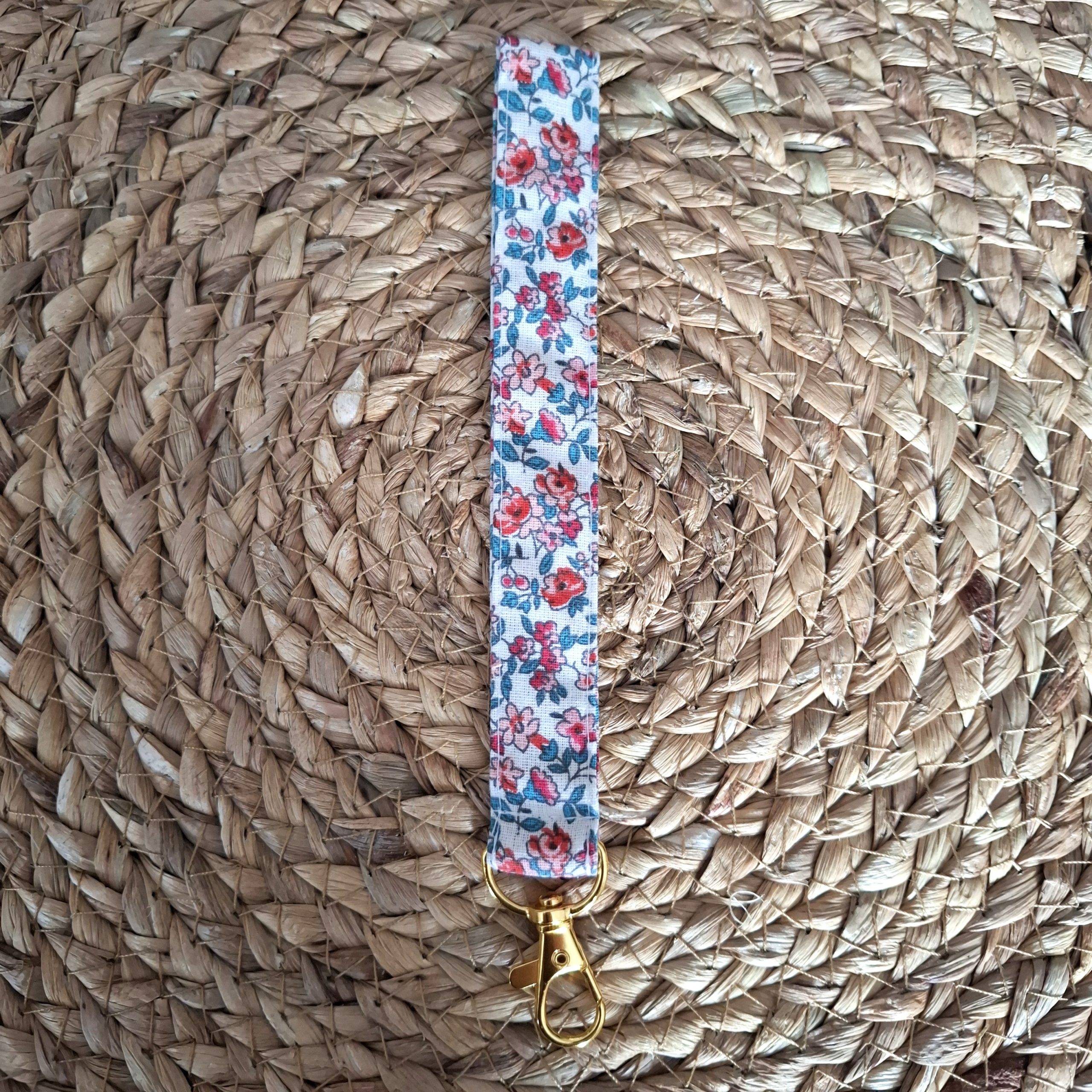 Porte clé dragonne tissus Léonie corail