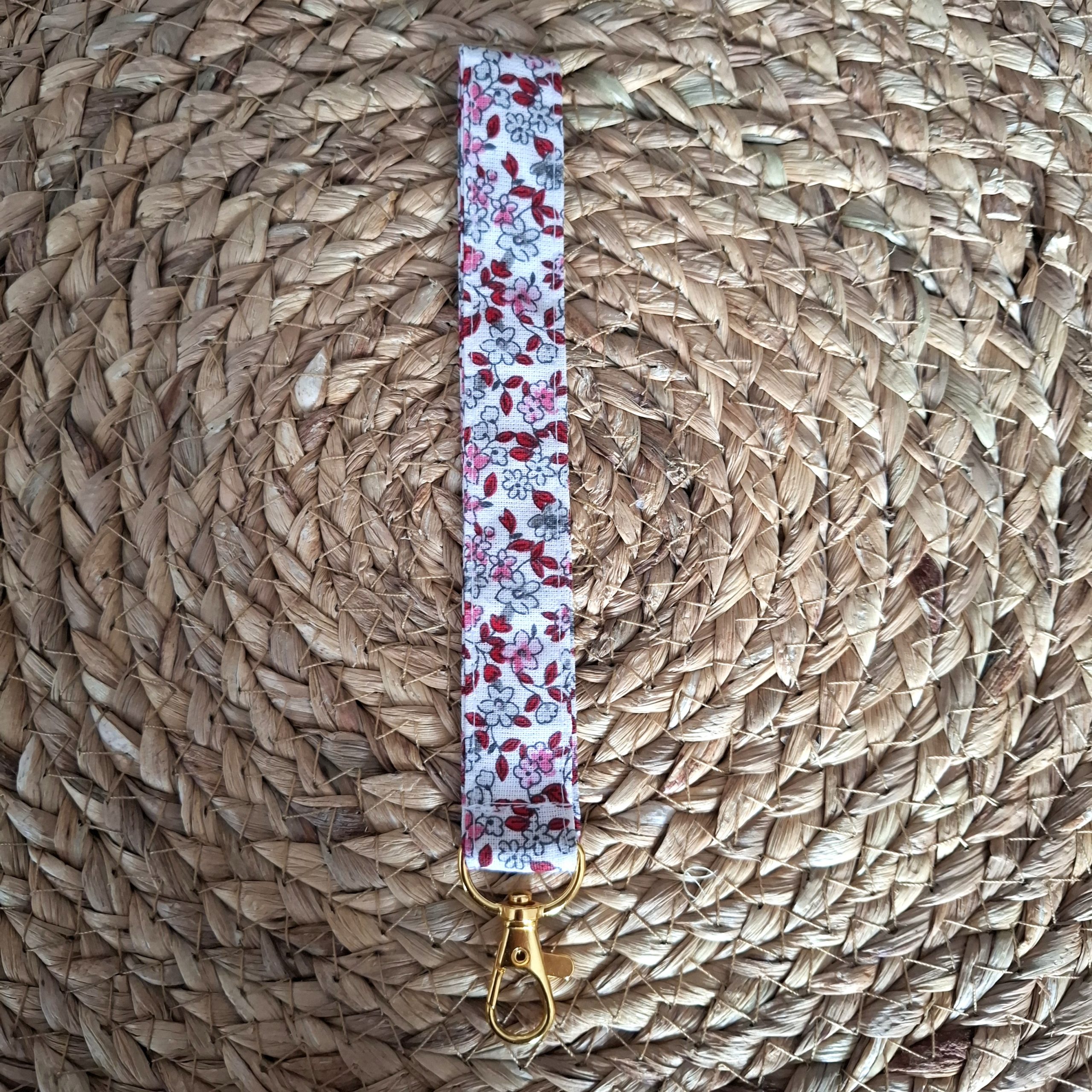 Porte clé dragonne tissus Léonie rouge et rose