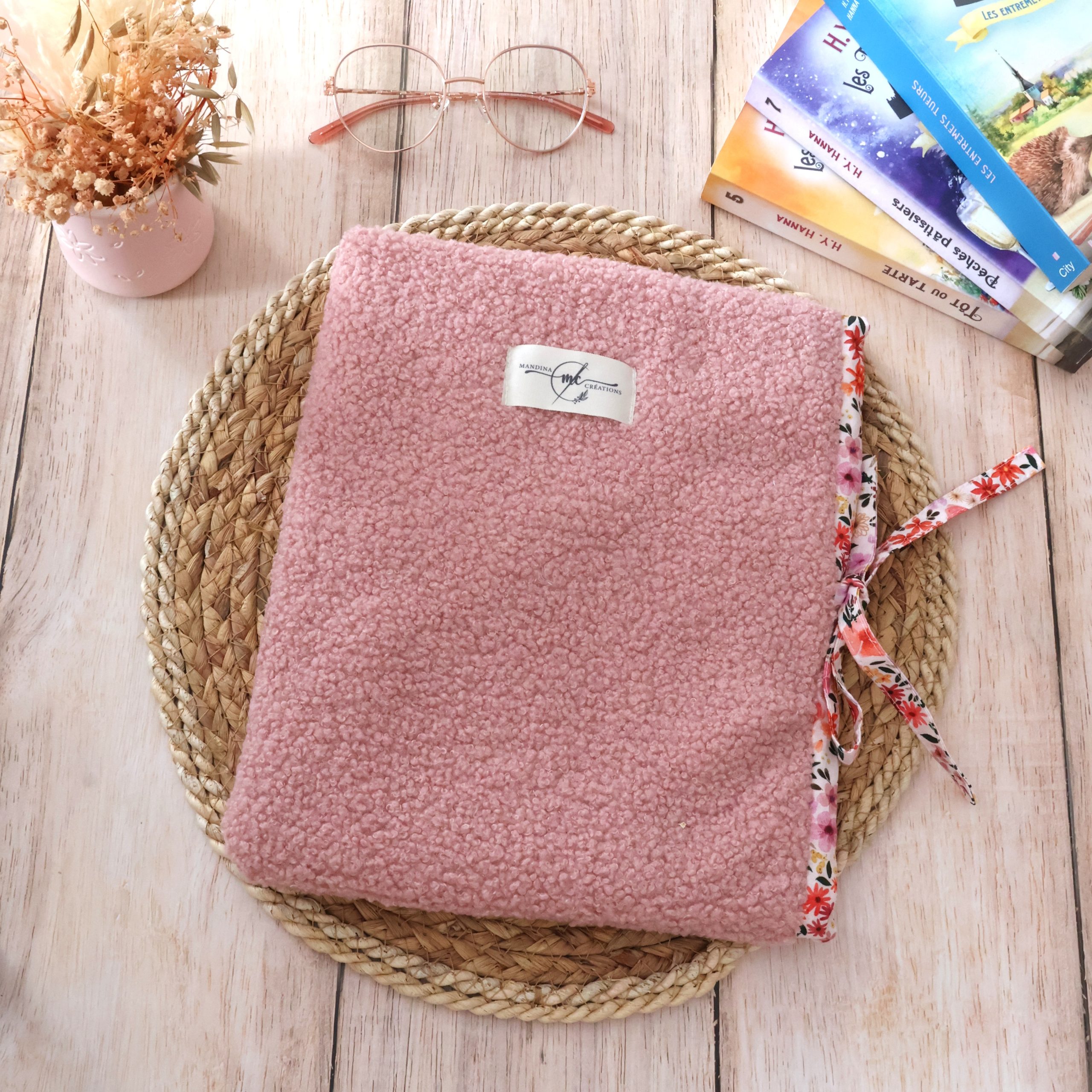 pochette pour livre bouclette rose romane rose