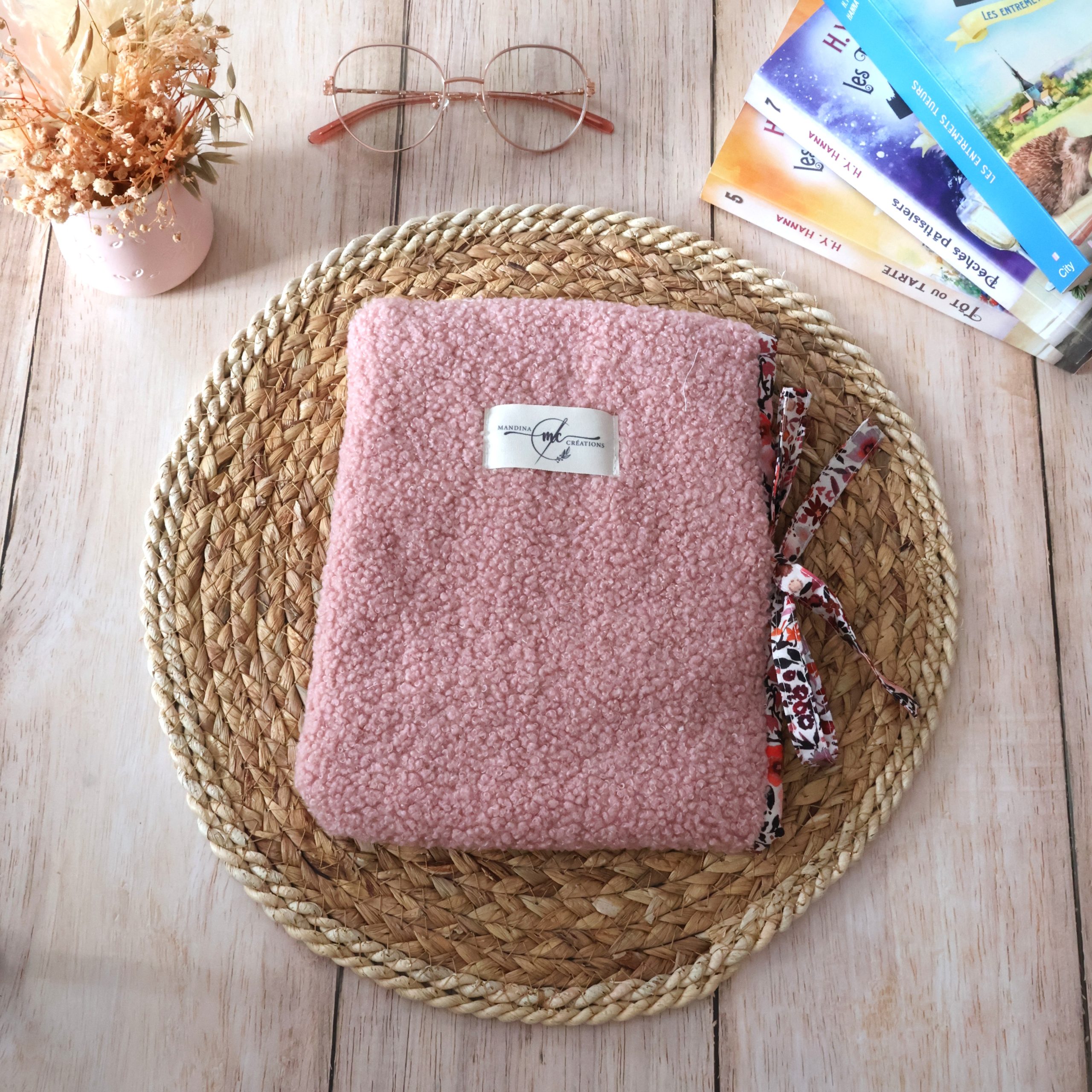 pochette pour livre poche bouclette rose alexa